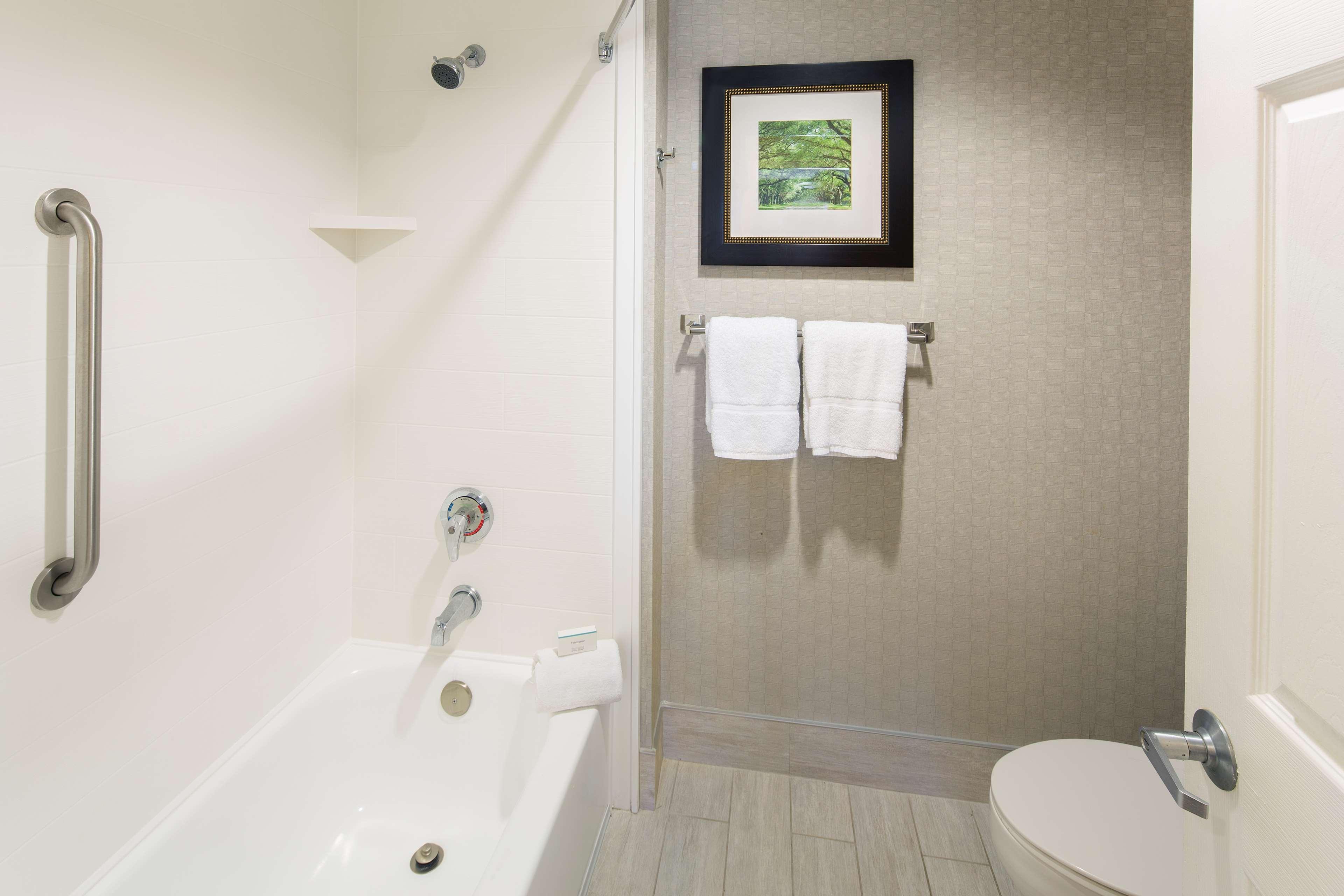 Homewood Suites by Hilton Savannah - photo 33