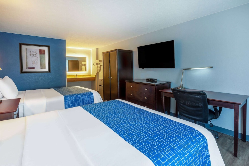 Travelodge By Wyndham Charles Town Harpers Ferry - photo 12