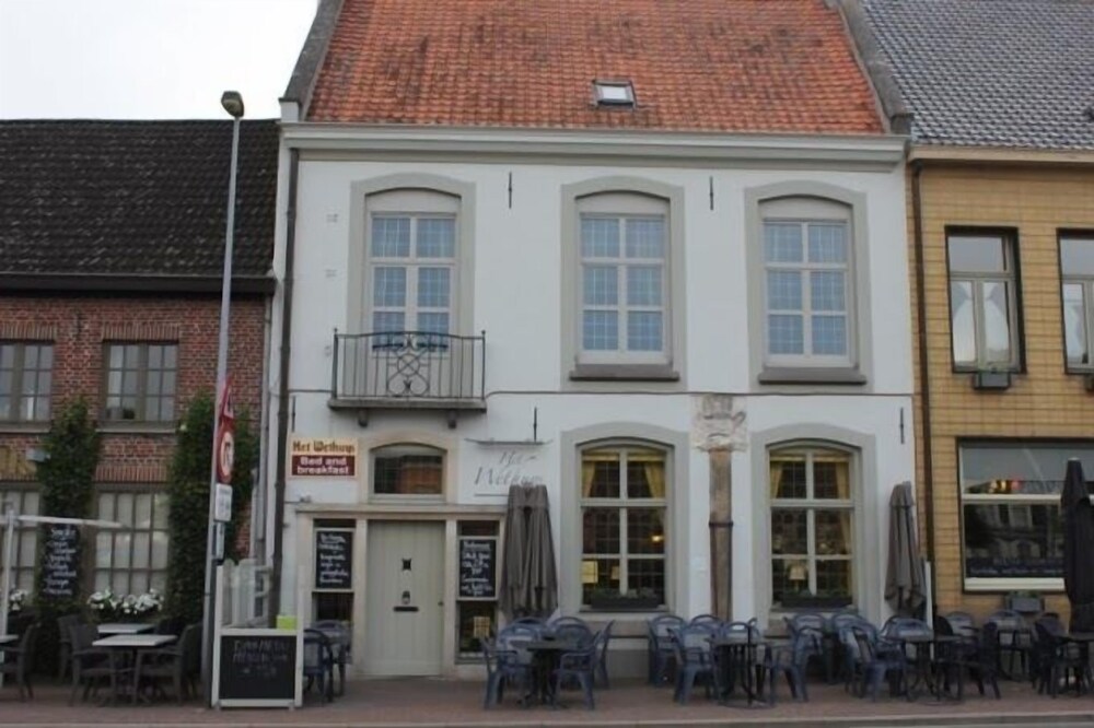 Hotel Het Wethuys in Poperinge, Belgium