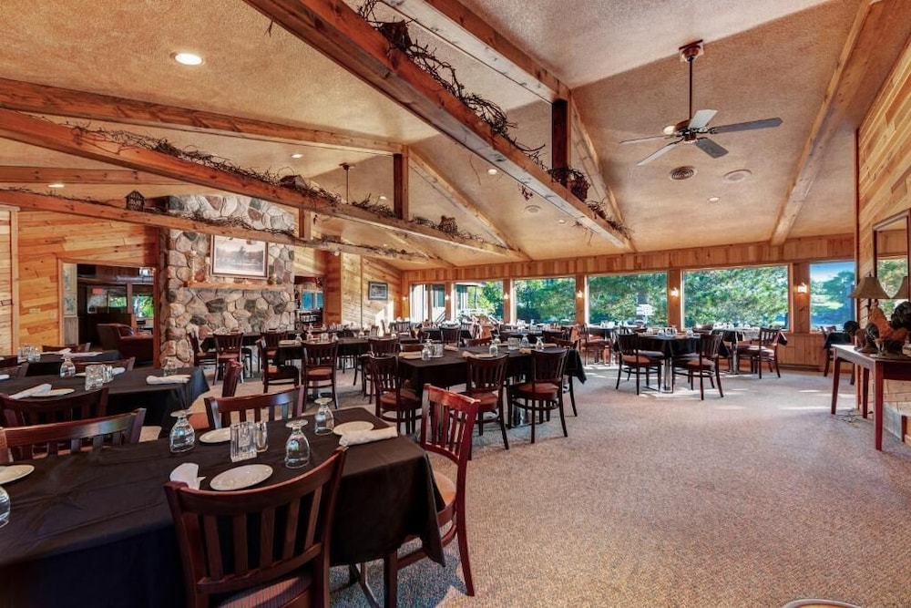 Chanticleer Inn - photo 26