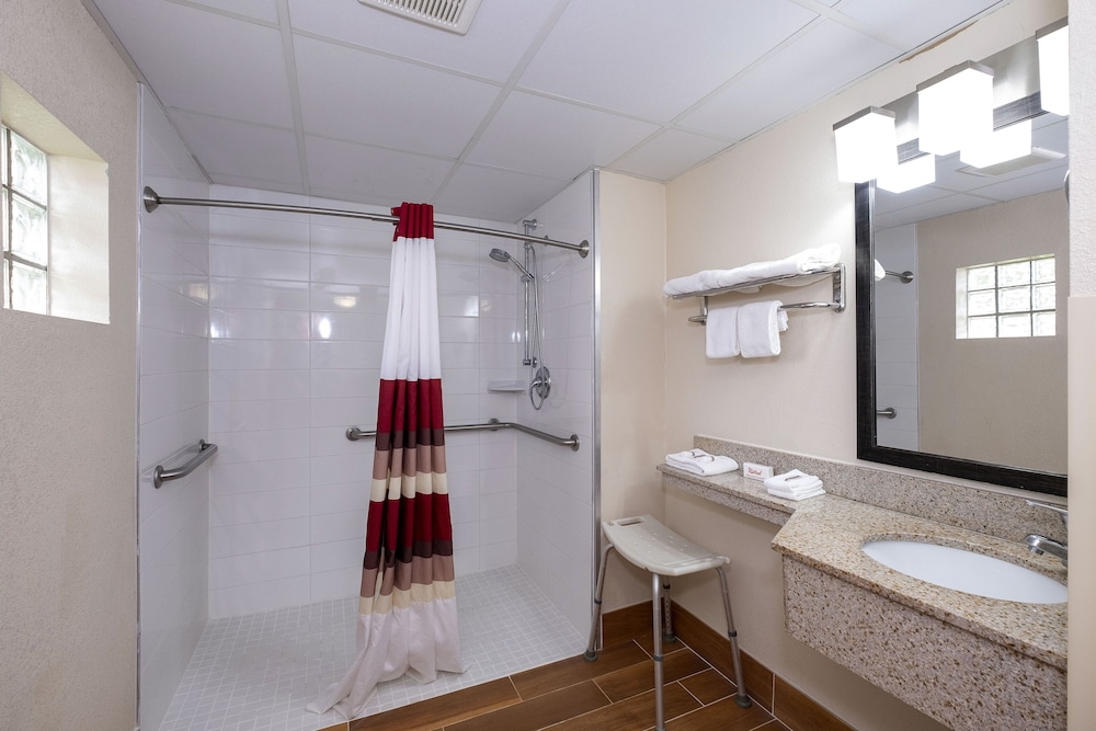 Red Roof Inn Neptune Jersey Shore - photo 17