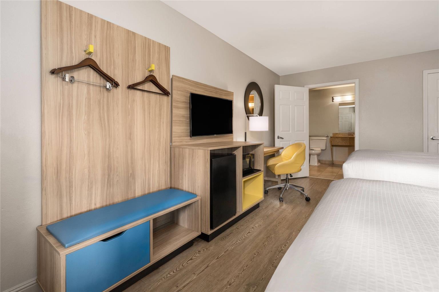 Days Inn by Wyndham Anderson - photo 28