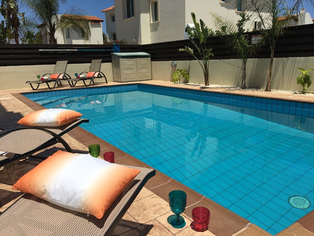 Orcadia Holiday Villa