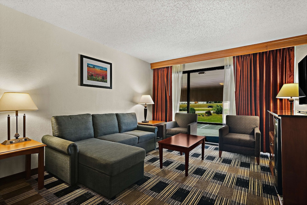 Best Western Windsor Suites - photo 20
