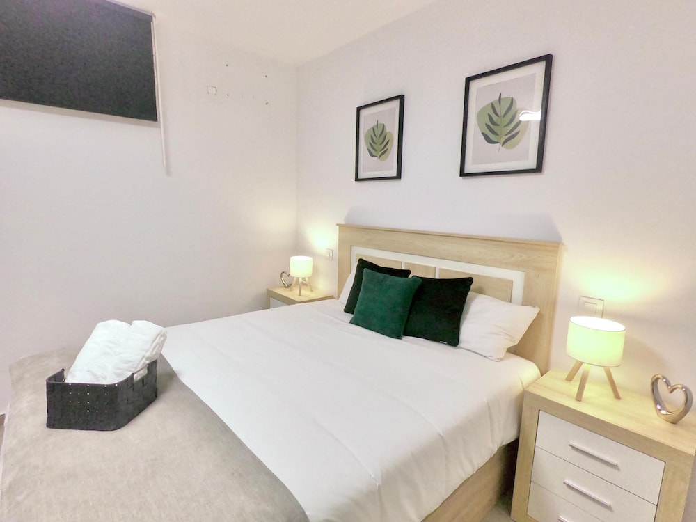 Naffah Apartments II hotel Valverde Madrid