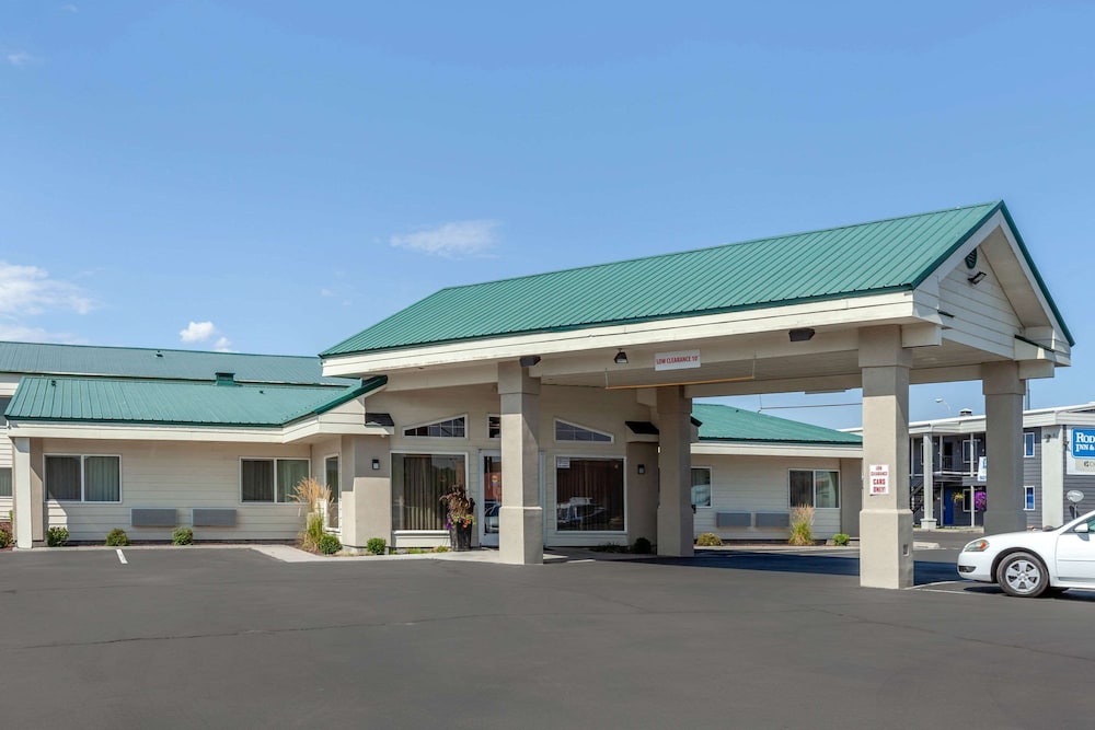 Rodeway Inn & Suites Ontario - photo 30