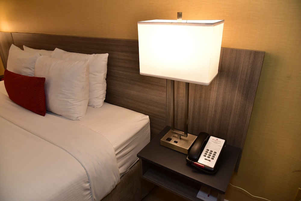 Ramada by Wyndham San Diego National City - photo 28