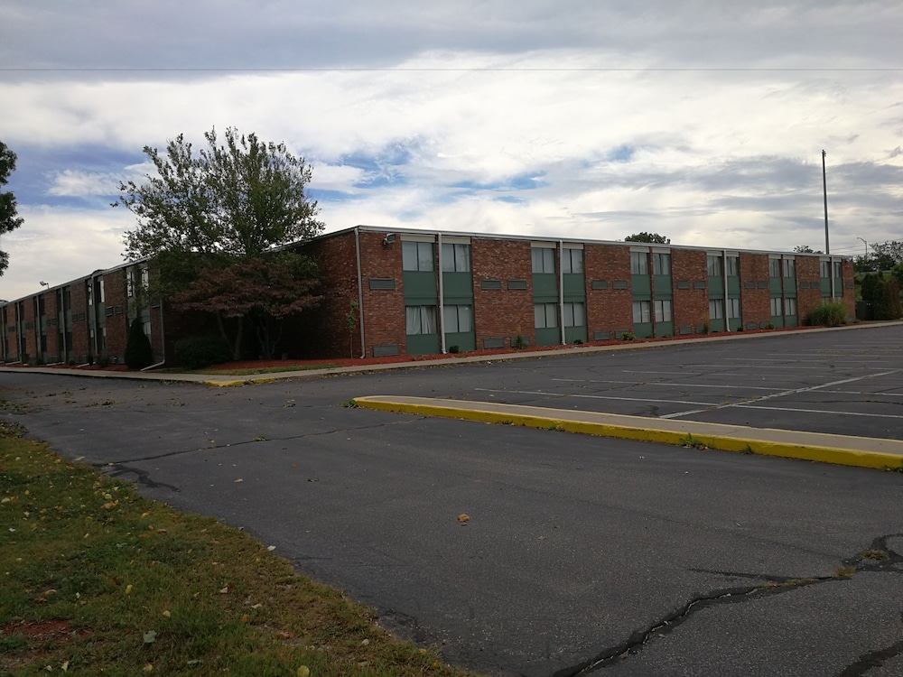Mystic River Hotel & Suites Near Casinos - photo 48