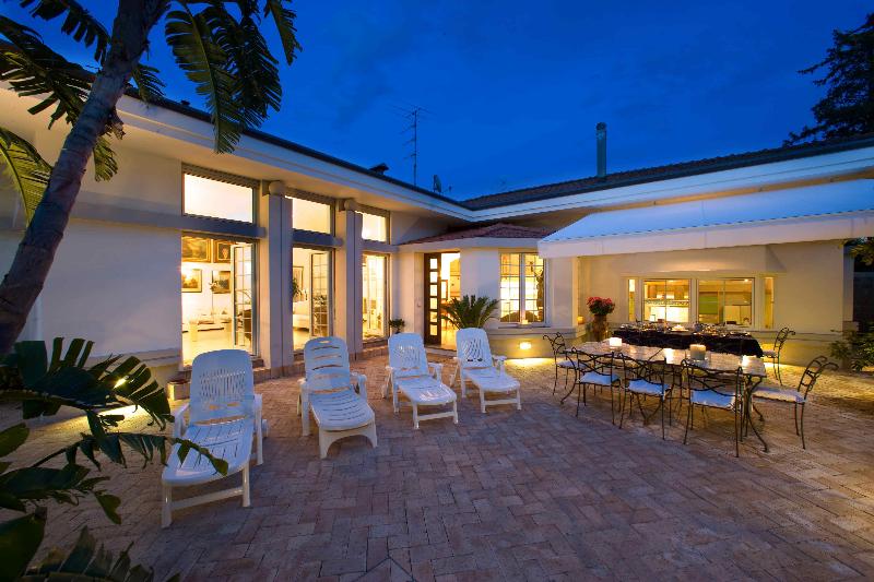 Villa Jewel — 4-Star Luxury Hotel in Sorrento, Italy