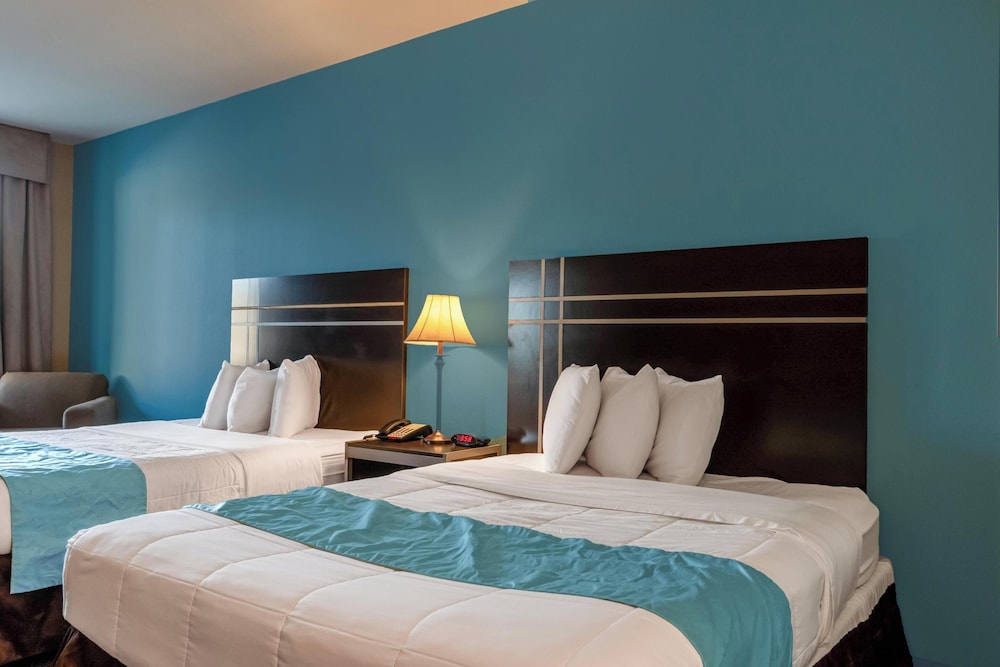 Moulton Inn & Suites By OYO Near Shiner TX - photo 15