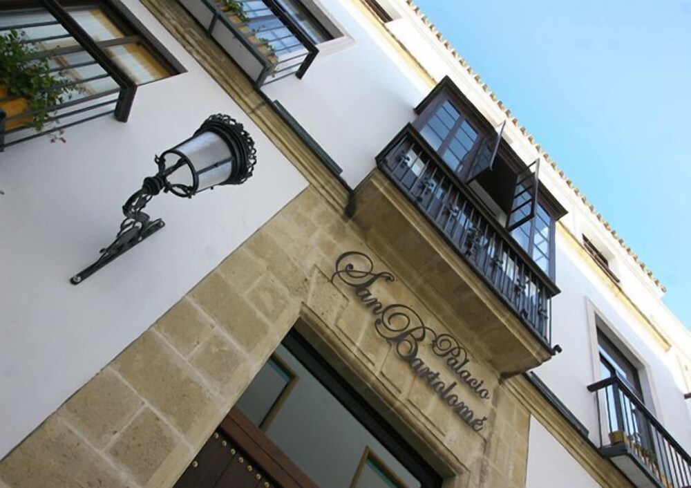 Hostal Palacio San Bartolomé — 4-Star Luxury Hotel in El Puerto De Santa Maria, Spain