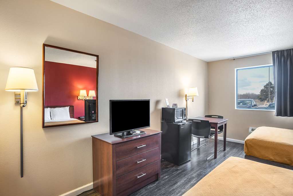 Econo Lodge Princeton - photo 25