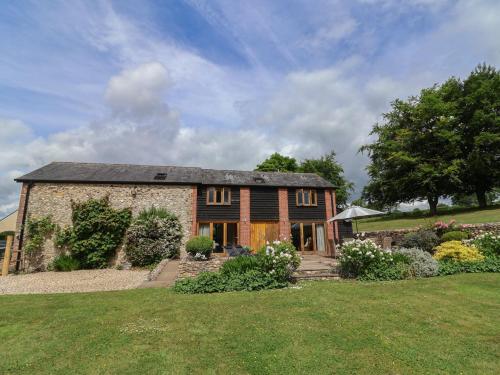 The Old Log Shed — 5-Star Luxury Hotel in Honiton, United Kingdom