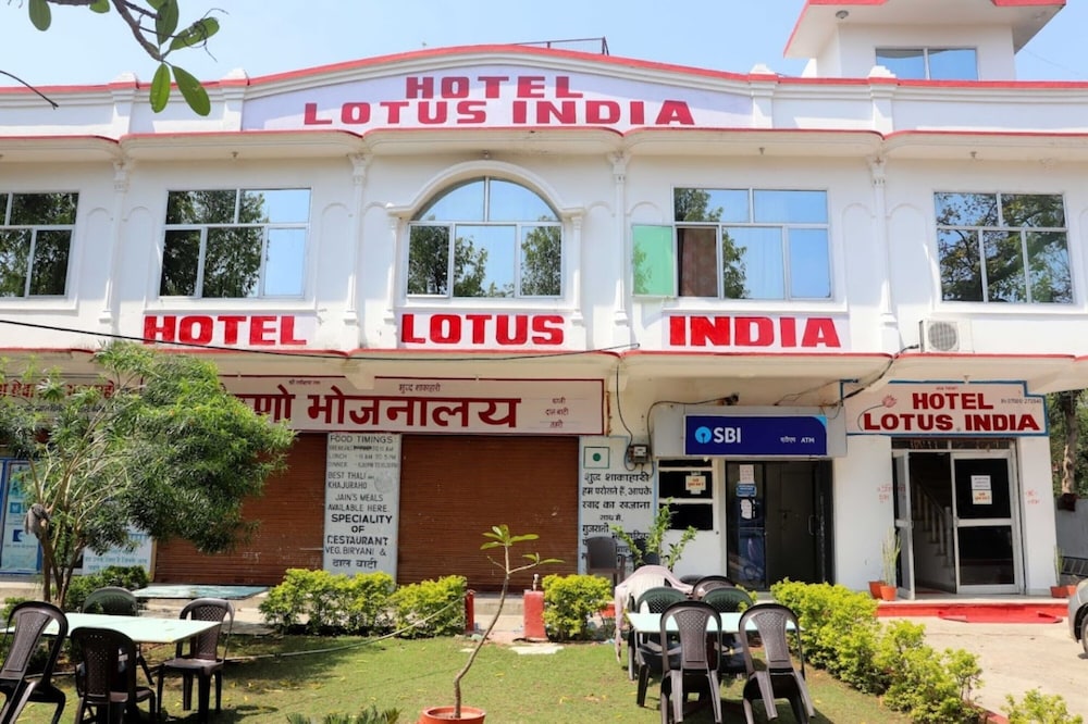 Goroomgo Lotus india Khajuraho in Khajuraho Group Of Monuments, India