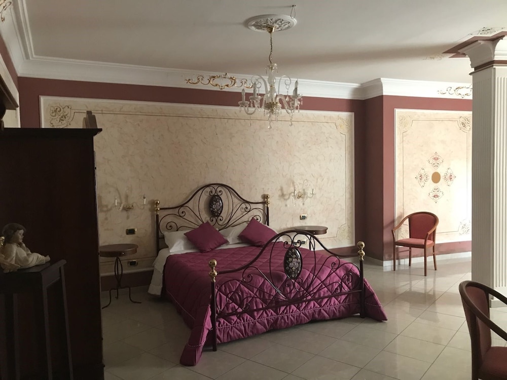 Kyterion Hotel Ristorante — hotel in Cutro