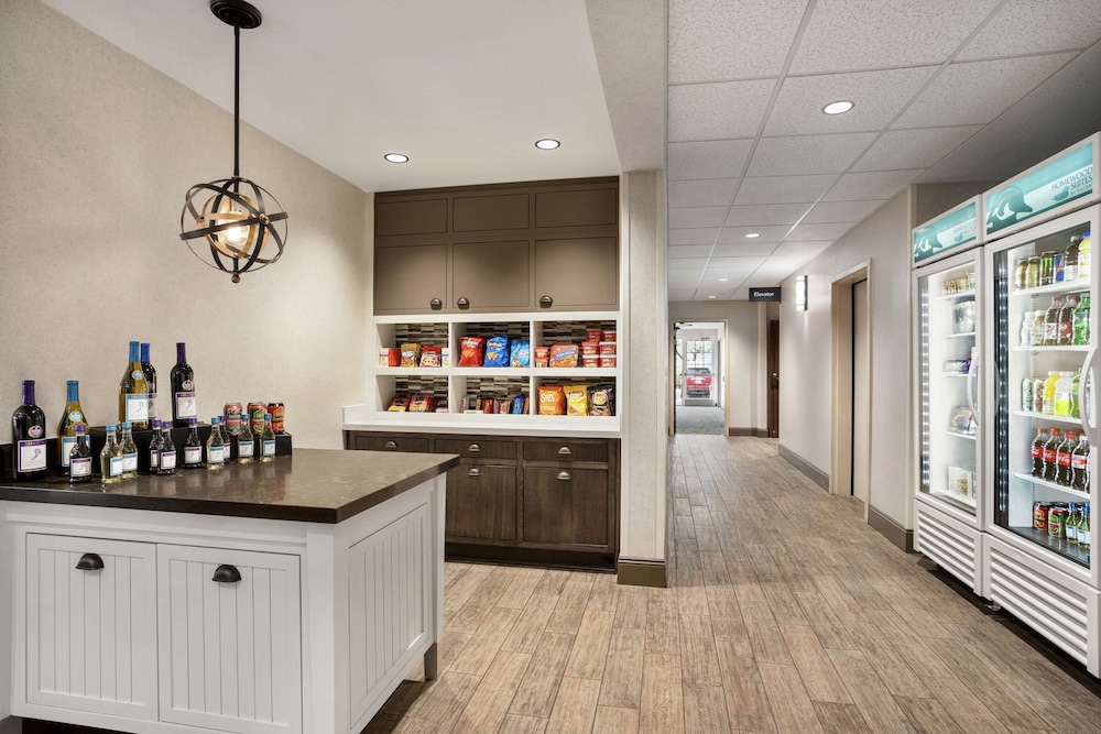 Homewood Suites by Hilton Phoenix Chandler - photo 32