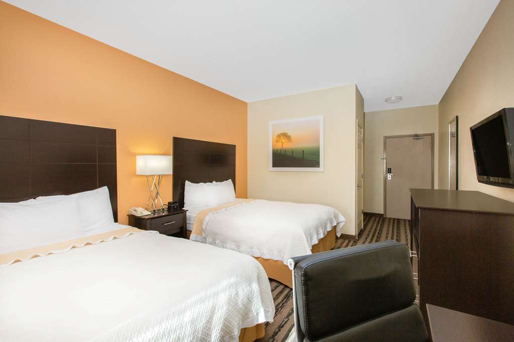 La Quinta Inn by Wyndham Lincoln Nebraska - photo 36