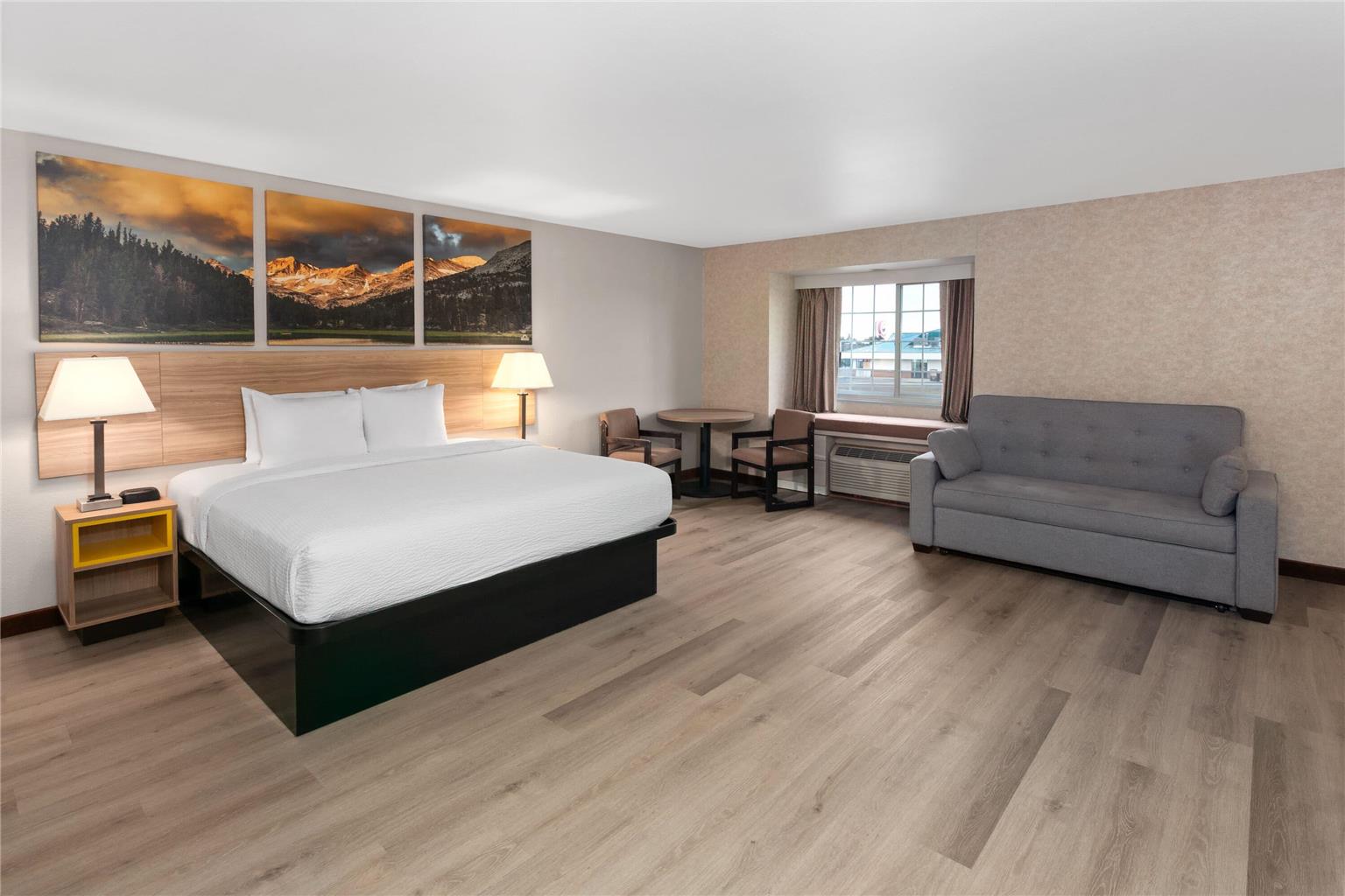 Days Inn & Suites by Wyndham Spokane Airport Airway Heights - photo 16