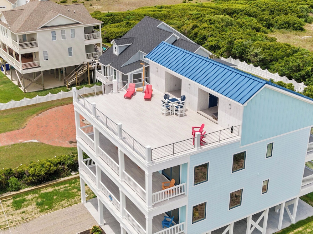 Dune Our Thing North Topsail Beach in Sneads Ferry, United States