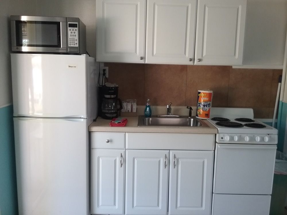 Tropical Bay Inn Motel - photo 10