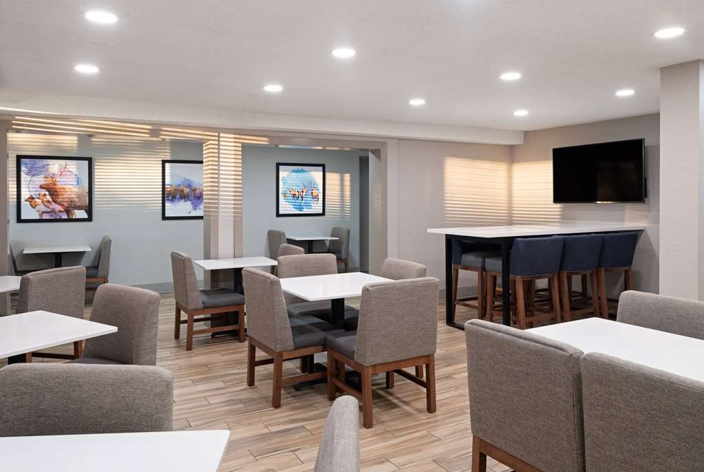 AmericInn by Wyndham Casper Event Center Area - photo 18