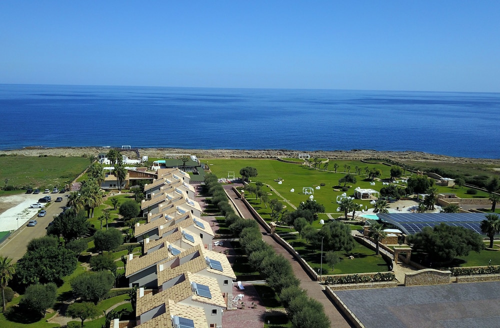 Hotel Residence Capo Campolato — 4-Star Luxury Hotel in Augusta, Italy
