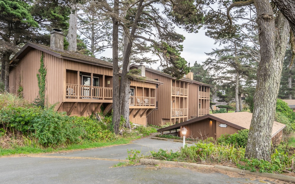 Gold Beach Inn - photo 36