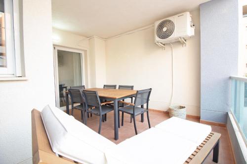 Global Vacacional Apartamento en la playa de Canet d'en Berenguer — 4-Star Luxury Hotel in Canet D'en Berenguer, Spain