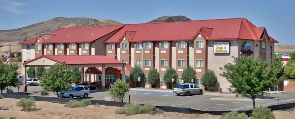 Western Skies Inn And Suites - photo 25