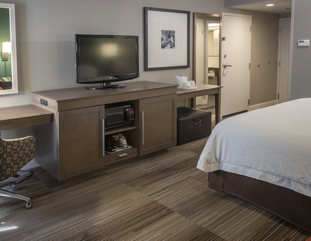 Hampton Inn New Orleans St. Charles Ave. Garden District - photo 10