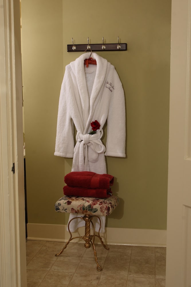 Apple Tree Lane Bed & Breakfast - photo 7