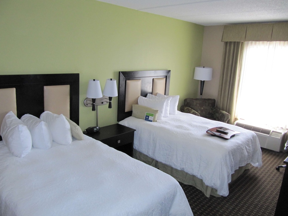 Hampton Inn Lindale Tyler - photo 23