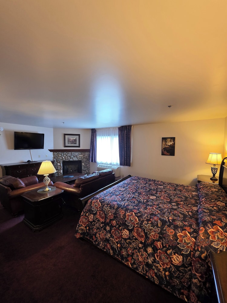 Benny's Colville Inn - photo 7