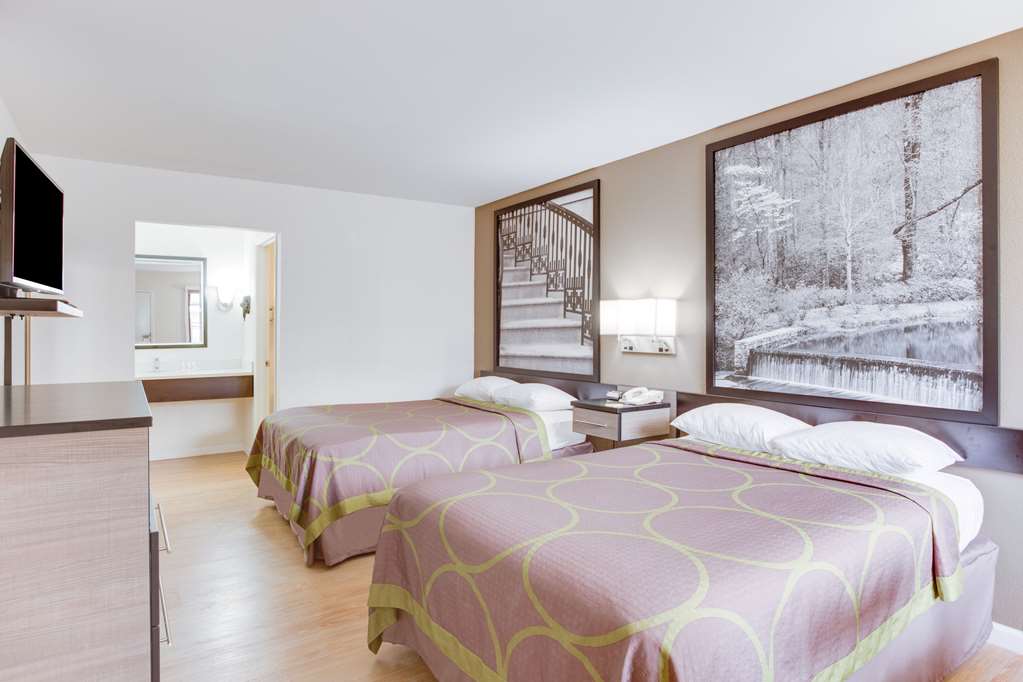 Super 8 by Wyndham Dalton - photo 8
