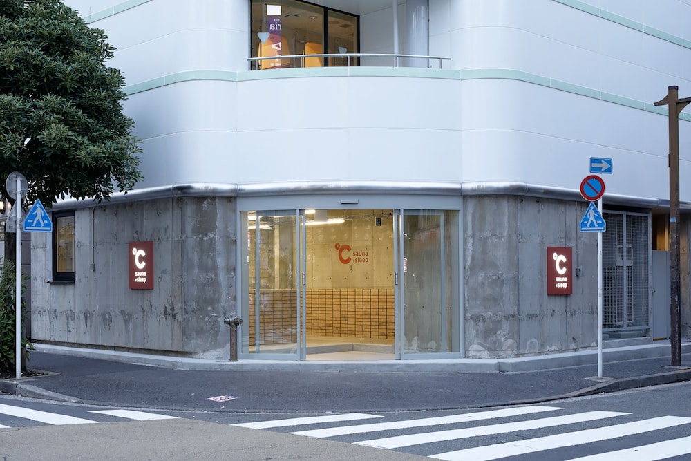 Do c Gotanda - carbon neutral hotel in Tokyo