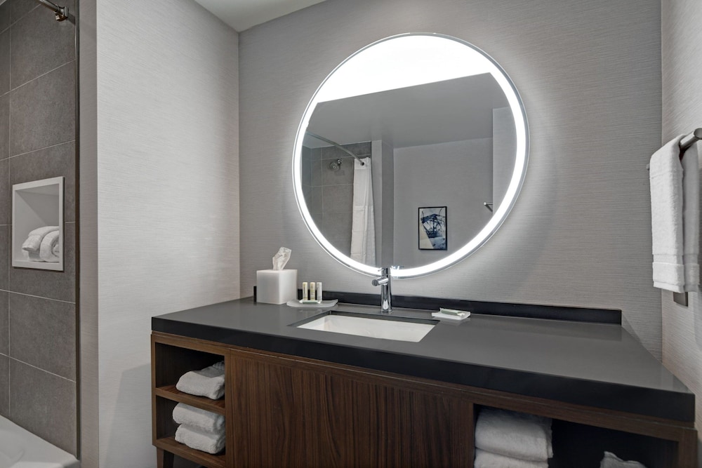 Courtyard by Marriott Hamilton - photo 14