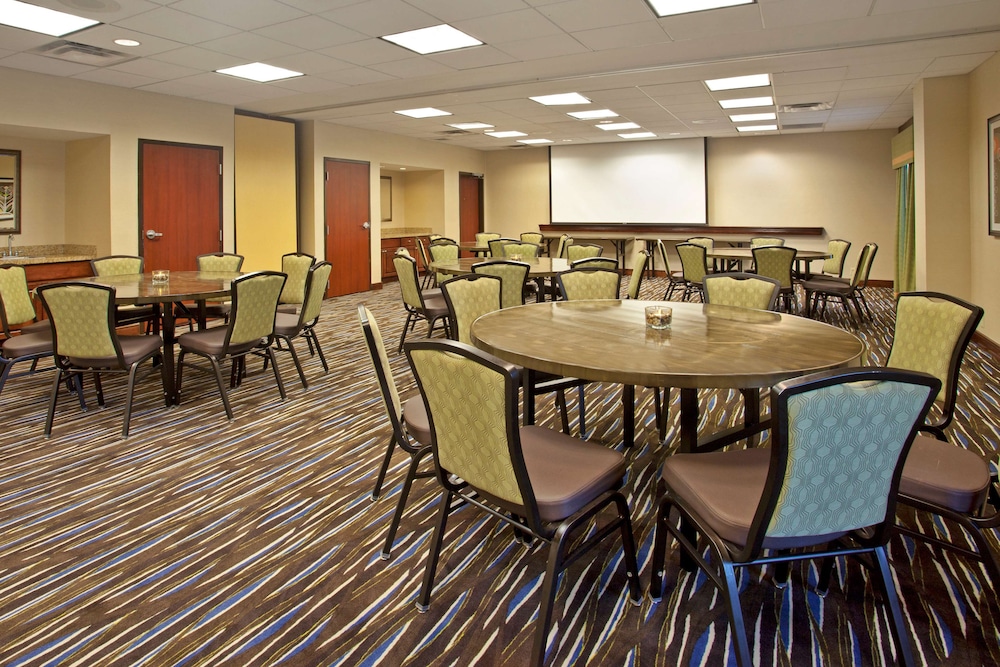 Hampton Inn & Suites Nashville Smyrna - photo 28
