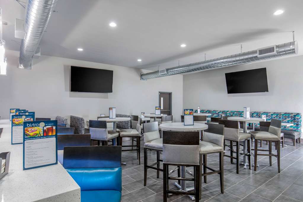 Clarion Inn & Suites DFW North - photo 41
