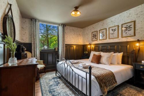 Sherlock The Vestry on Read — 4-Star Luxury Hotel in Columbia, United States