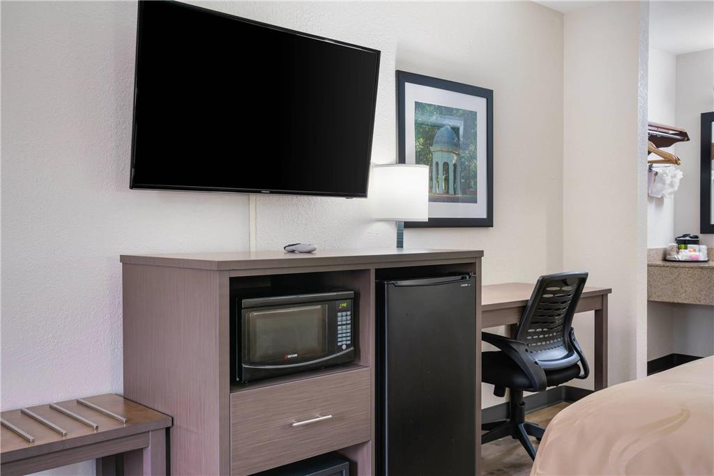 Quality Inn Greenville near University - photo 24