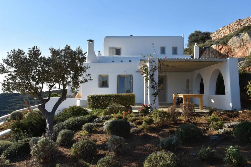 Aesthesis Villa Naousa 6pl Amazing View — 4-Star Luxury Hotel in Paros, Greece
