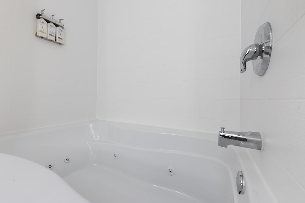 Holiday Inn Express Hotel & Suites Bethlehem by IHG - photo 22