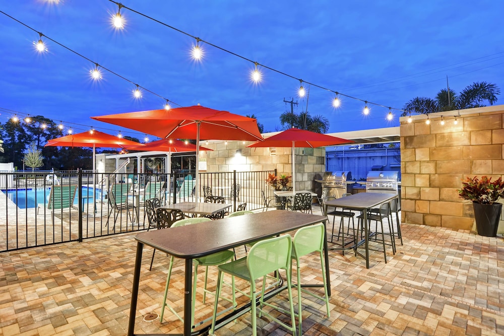 Home2 Suites by Hilton Daytona Beach Speedway - photo 37