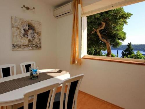 Apartment Charming Arena One Bedroom Apartment with Terrace and Sea View