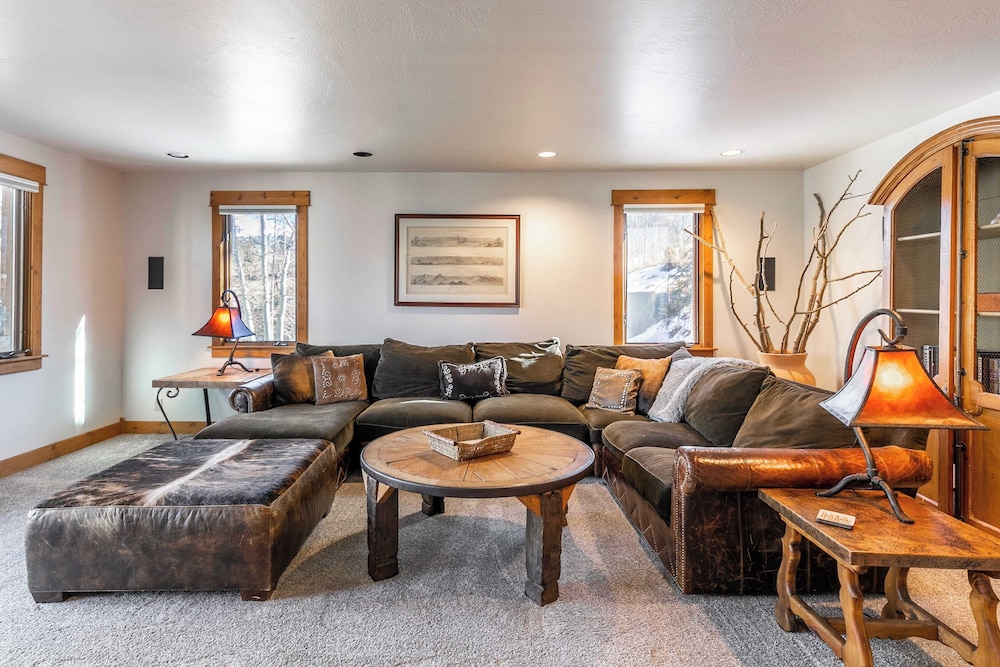 Adams Ranch Retreat by Avantstay Free Shuttle 2 Mountain Village & Telluride Ski Resort - photo 11