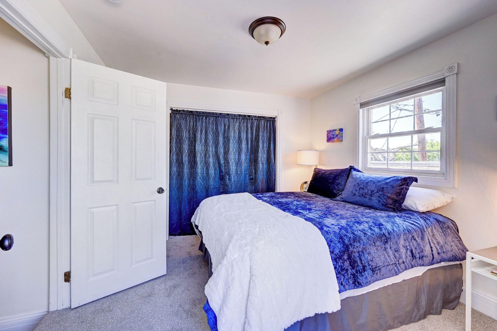 Victorian Manor 1 mile from Downtown Denver in Denver, United States