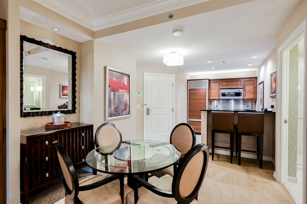 StripViewSuites at Signature - photo 130