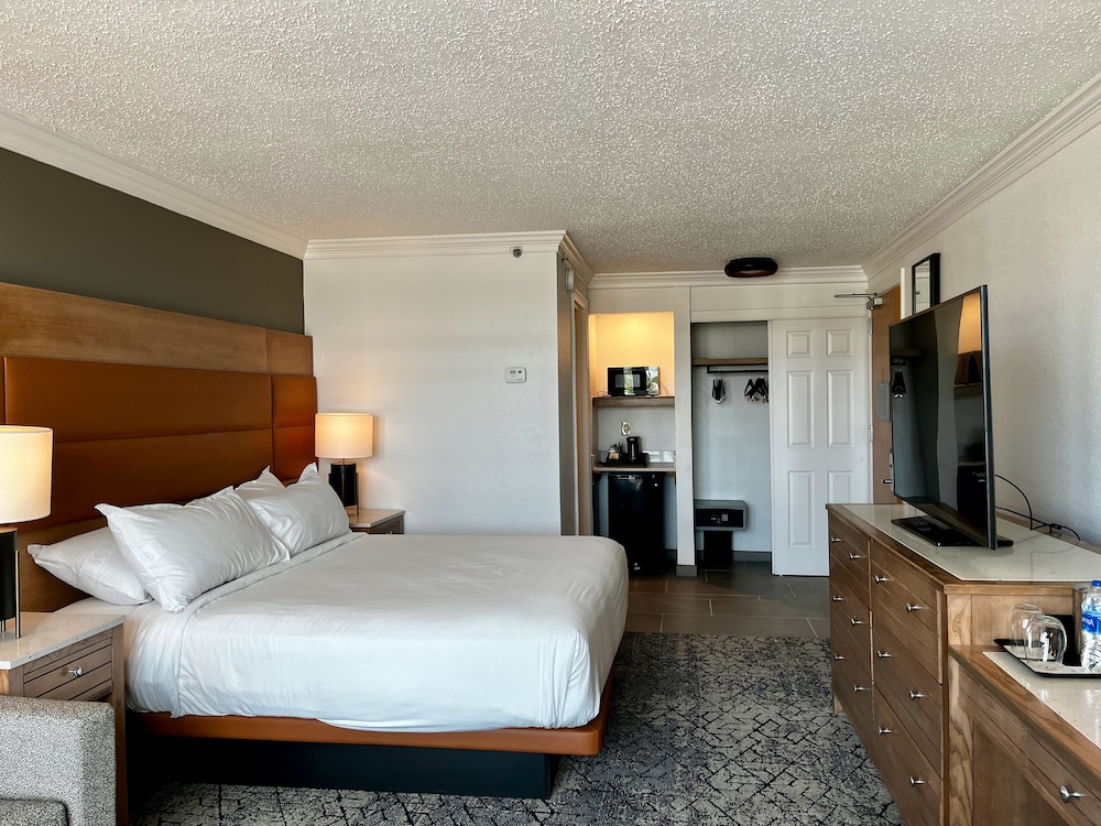 Sheraton Virginia Beach Oceanfront Hotel - photo 11