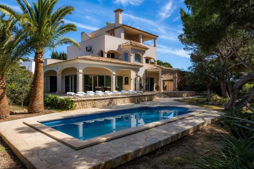 Can Camelia — 4-Star Luxury Hotel in Santanyi, Spain