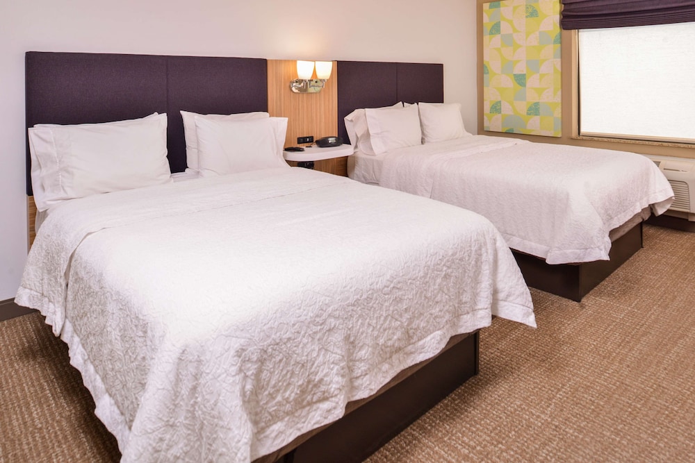 Hampton Inn York - photo 16